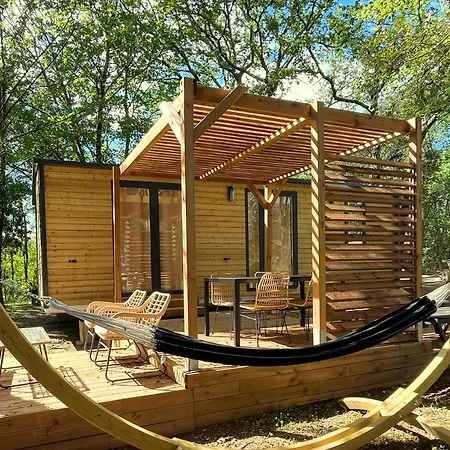 La Clémentine Camping *