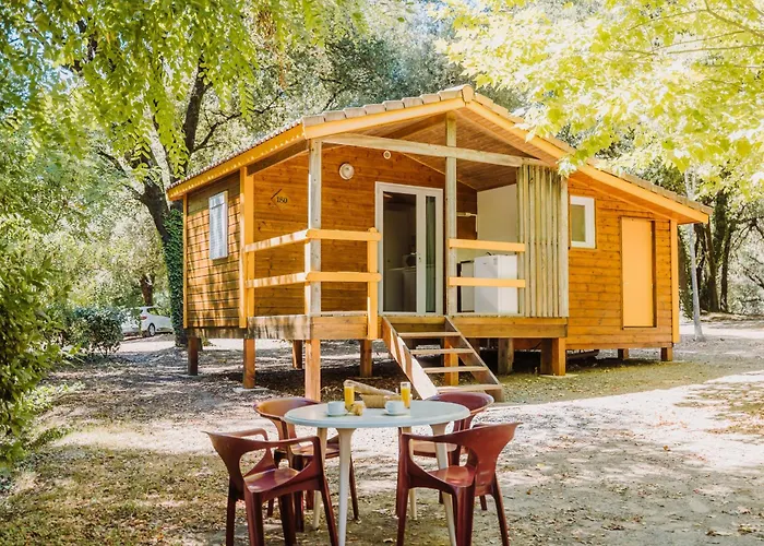 Κάμπινγκ La Clementine *