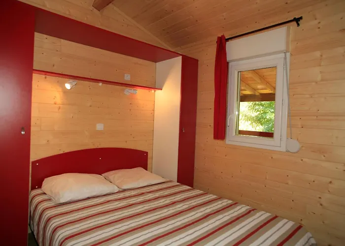 Κάμπινγκ La Clementine *